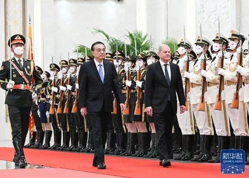 Zhang Jinhong, chairman of SupeZET Shares, attended and delivered a speech on the panel of representatives of Chinese and German economic circles